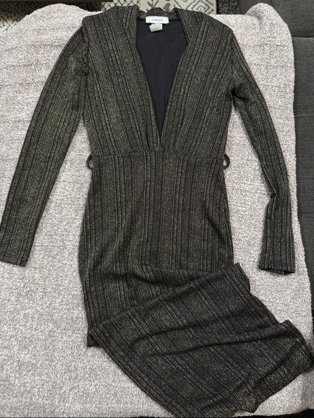 Codigo Metallic Ribbed Long Sleeve Midi Dress in Black